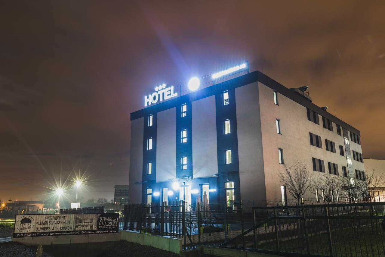 Czarno Na Bialym Hotel Красков Екстериор снимка