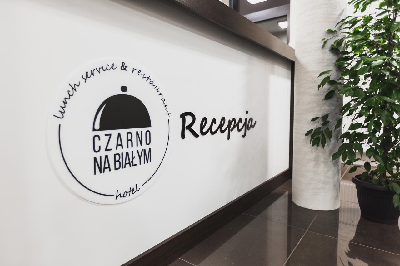 Czarno Na Bialym Hotel Красков Екстериор снимка