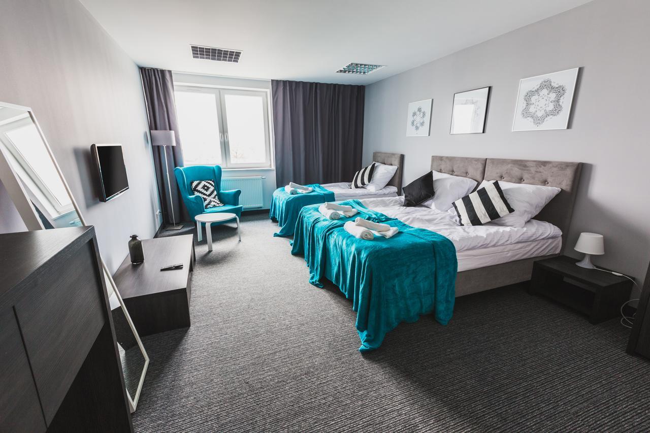 Czarno Na Bialym Hotel Красков Екстериор снимка