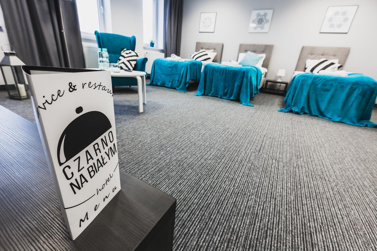 Czarno Na Bialym Hotel Красков Екстериор снимка